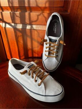 Sperry Women’s White Canvas Pier View Sneaker, Boat Shoe, Size 8.5